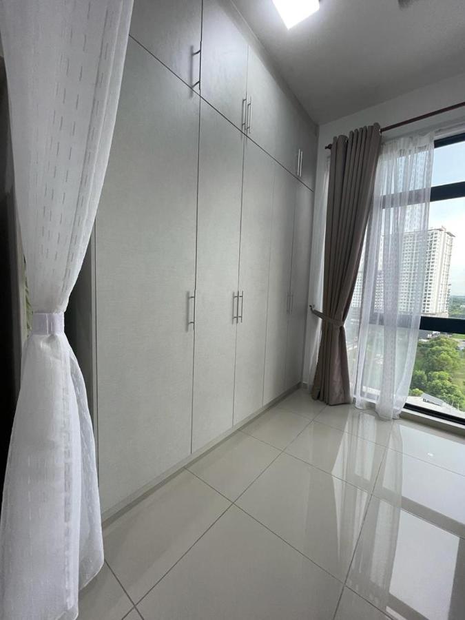 Kyra Homestay Centrus SOHO Cyberjaya *wifi&pool* Bagian luar foto